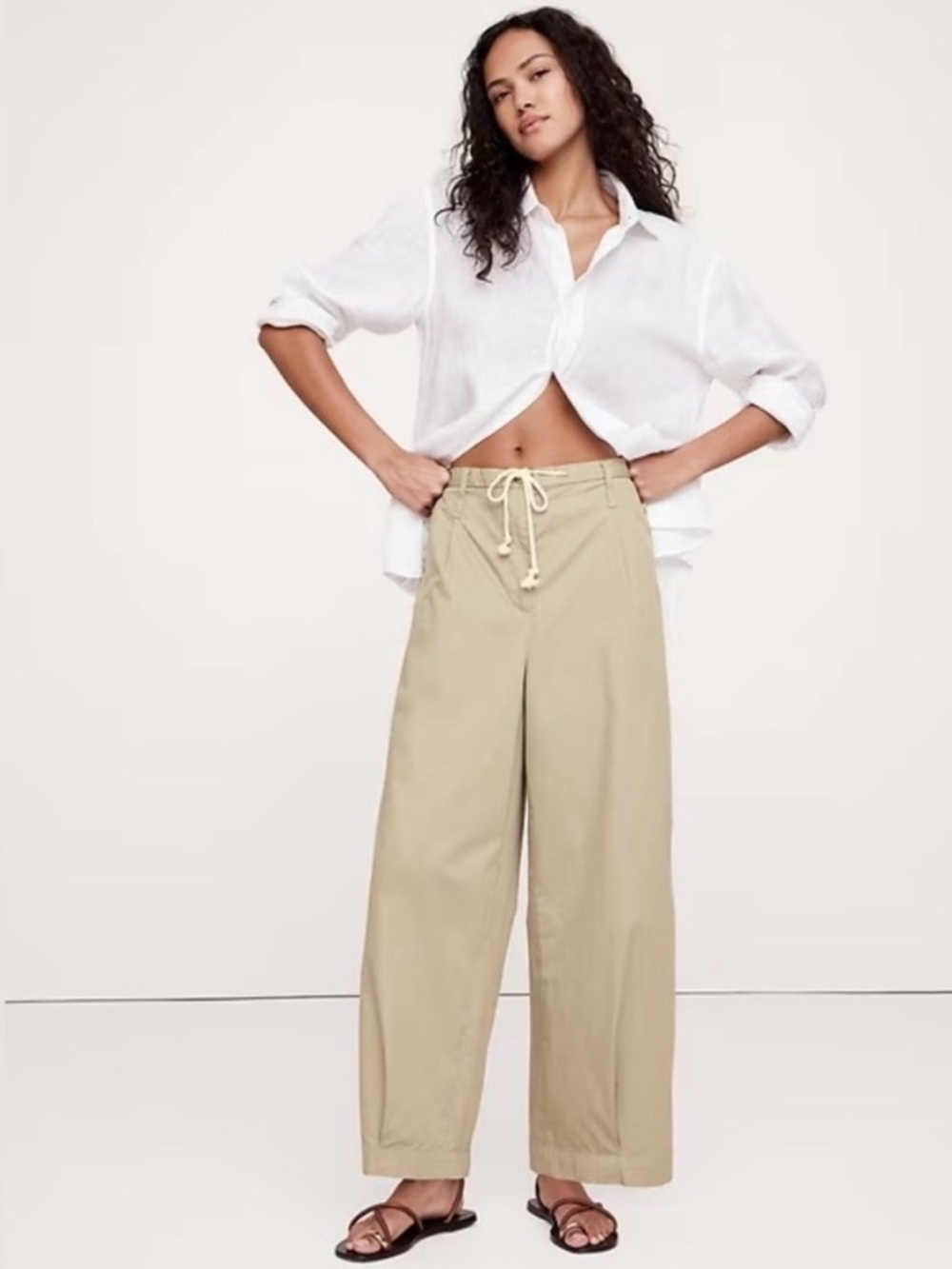 Banana Republic 100% Cotton Sage High Rise Pleated Poplin Cropped Pants Size 6P